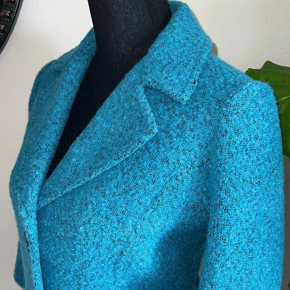 CAbi Women’s Blazer Boucle Charming Wool
Blend Turquoise Black Size 4 - Picture 4 of 16